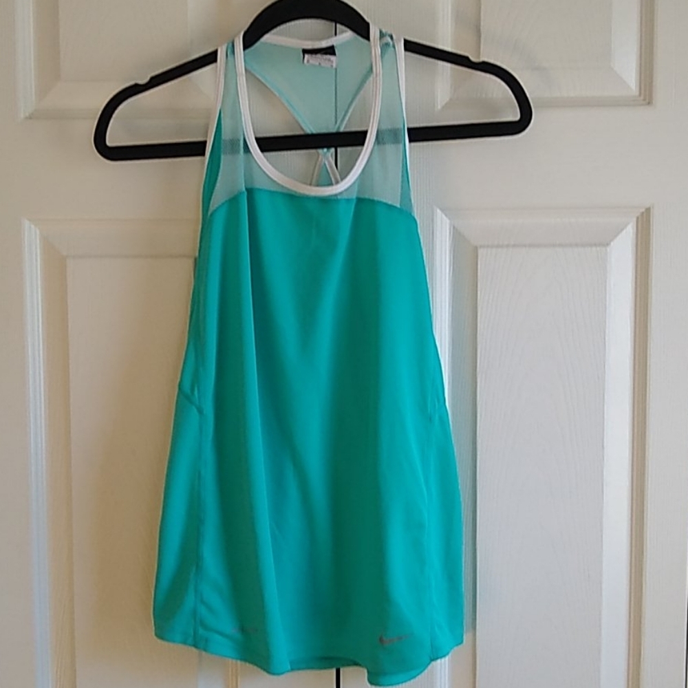 Nike dri fit work out tank size medium